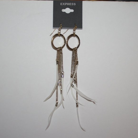 NWT beautiful 5.5" long gold and white feather earrings by Express Retail $25 - Picture 1 of 5